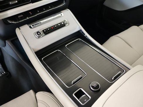 New 2026 Lincoln Aviator Reserve image 8