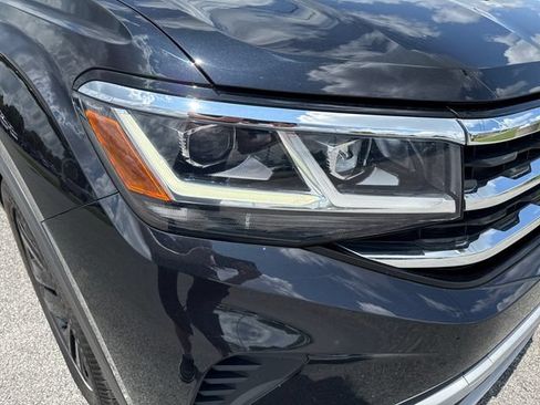 Used 2023 Volkswagen Atlas Cross Sport SE w/ Panoramic Sunroof Package AWD/4WD image 12