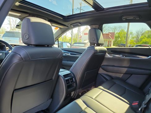 Used 2025 Cadillac XT5 Premium Luxury AWD/4WD image 14
