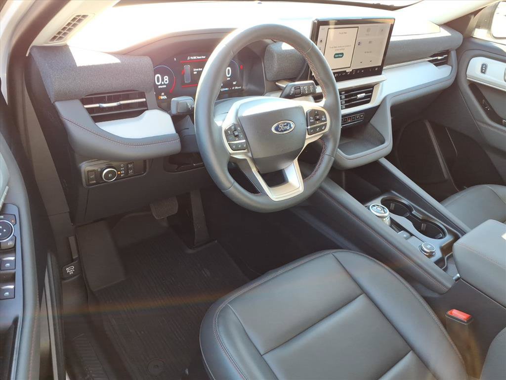 Used 2026 Ford Explorer Active w/ Active Comfort Package AWD/4WD image 9
