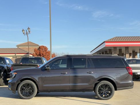 New 2025 Ford Expedition Max Platinum w/ Stealth Appearance Package image 27
