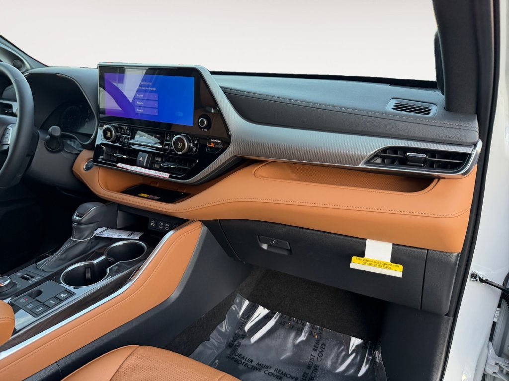 New 2026 Toyota Highlander Platinum AWD/4WD image 26