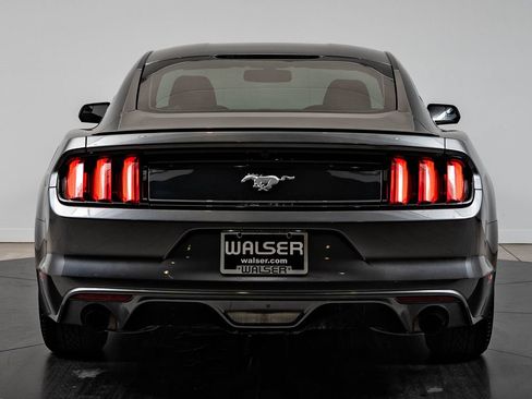 Used 2017 Ford Mustang Coupe RWD image 7