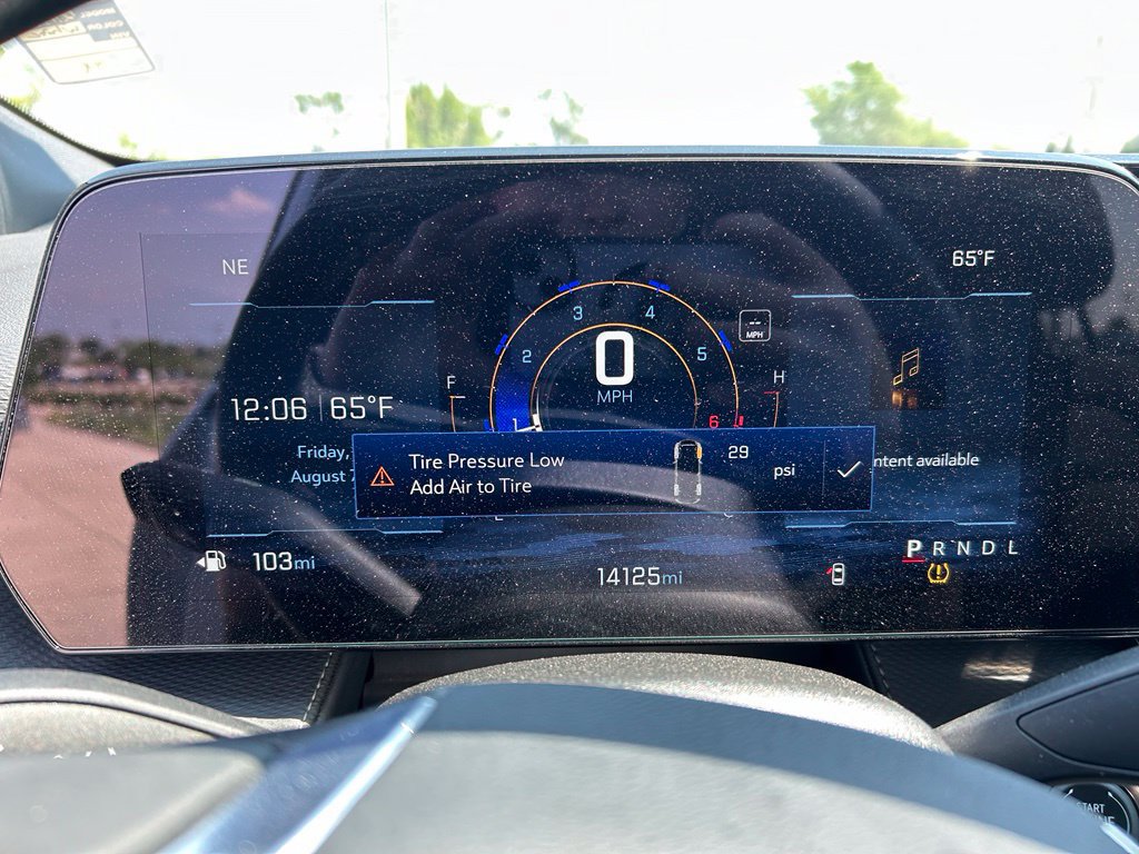 Used 2025 Chevrolet Equinox LT w/ Safety and Technology Package FWD image 13