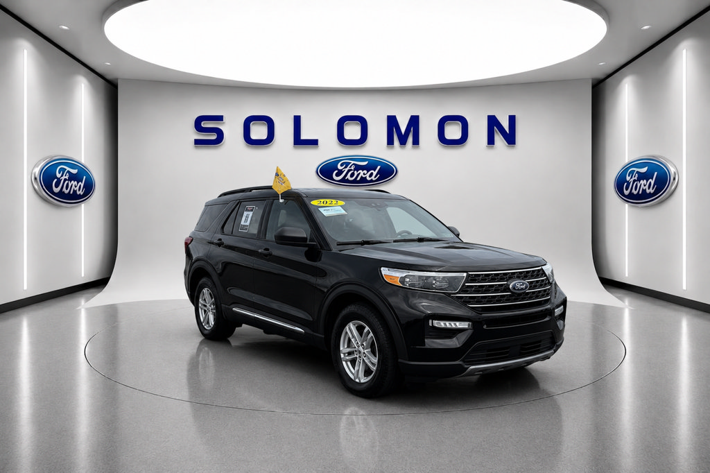 Certified 2022 Ford Explorer XLT w/ Equipment Group 202A AWD/4WD image 3