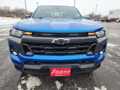 Used 2023 Chevrolet Colorado LT w/ LT Convenience Package II image 8