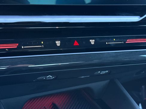 Used 2025 BMW 530i w/ M Sport Package image 21