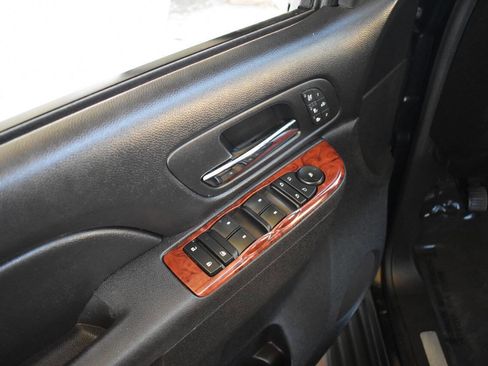 Used 2012 Chevrolet Tahoe LTZ image 38