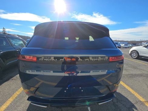 Used 2024 Land Rover Range Rover Sport Autobiography image 5