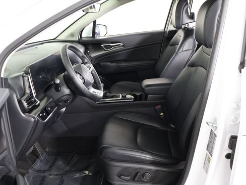 Used 2024 Kia Sportage EX FWD image 27