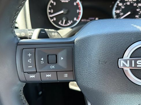 Used 2026 Nissan Rogue SV FWD image 26