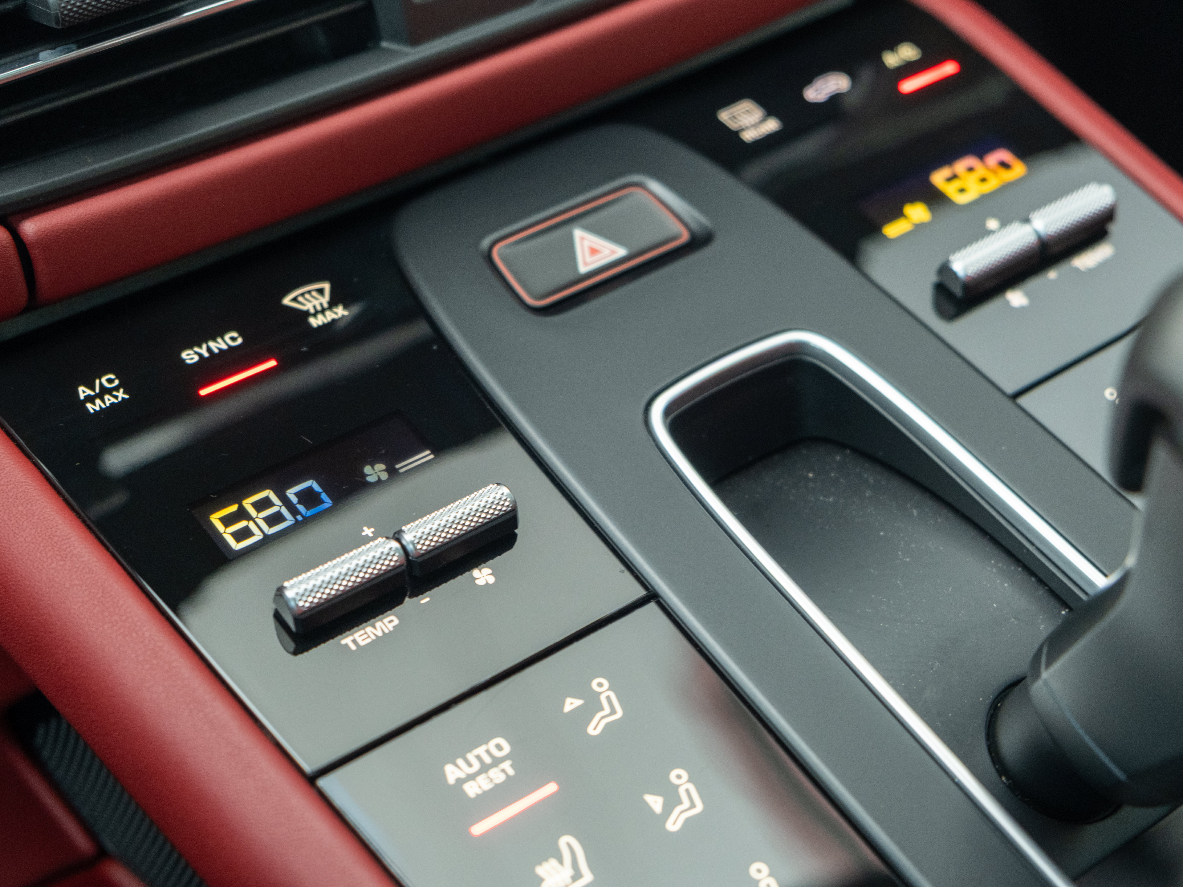 Certified 2026 Porsche Macan GTS AWD/4WD image 36