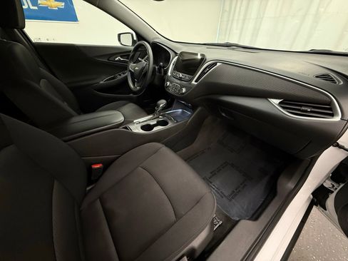 Used 2024 Chevrolet Malibu LT image 8