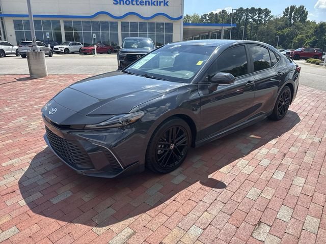 Used 2025 Toyota Camry SE w/ Multimedia Upgrade Package FWD image 1