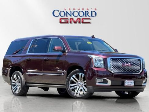 Used 2017 GMC Yukon XL Denali w/ Open Road Package AWD/4WD image 2