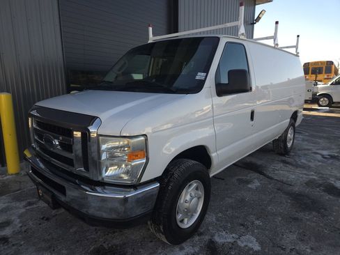 Used 2009 Ford E-250 and Econoline 250 image 2