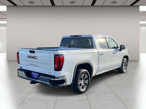 Used 2025 GMC Sierra 1500 SLT AWD/4WD image 3