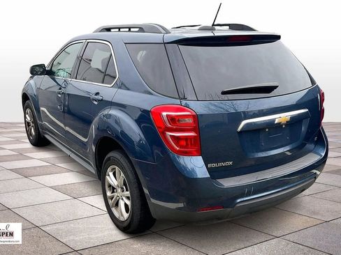 Used 2017 Chevrolet Equinox LT image 2