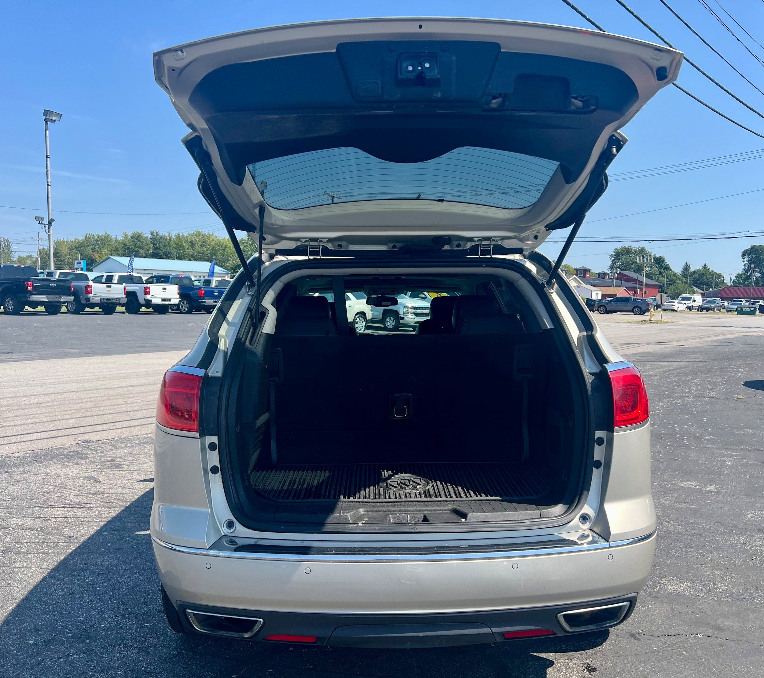 Used 2017 Buick Enclave Leather FWD image 20