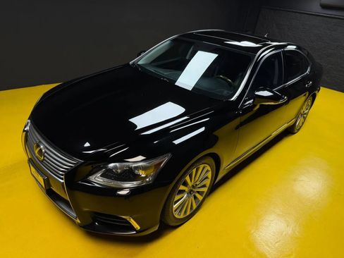 Used 2013 Lexus LS 460 w/ Comfort Pkg RWD image 47