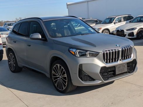 Used 2023 BMW X1 xDrive28i w/ Premium Package image 3