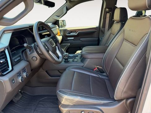 Used 2023 GMC Sierra 1500 Denali w/ Denali Reserve Package AWD/4WD image 11