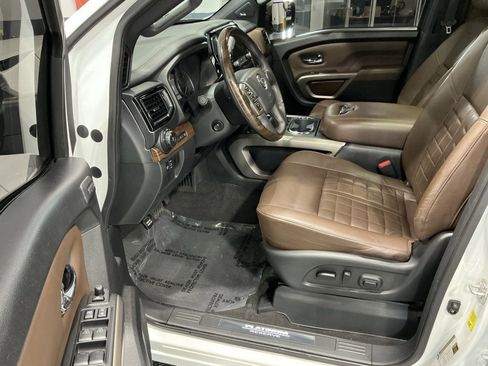 Used 2021 Nissan Titan Platinum Reserve w/ Moonroof Package image 3