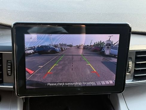 Certified 2023 Ford Explorer XLT w/ Equipment Group 202A AWD/4WD image 14