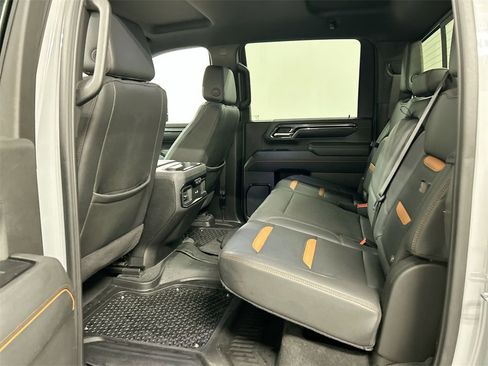 Used 2024 GMC Sierra 2500 AT4 w/ Technology Package image 19
