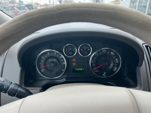 Used 2010 Ford Edge SE image 20