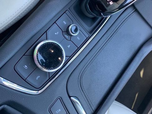 Used 2023 Cadillac XT5 Sportv image 13