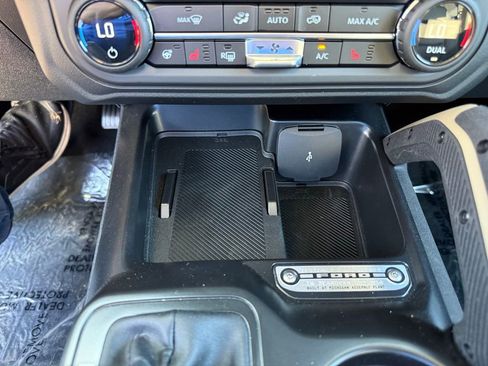 New 2025 Ford Bronco Badlands image 24