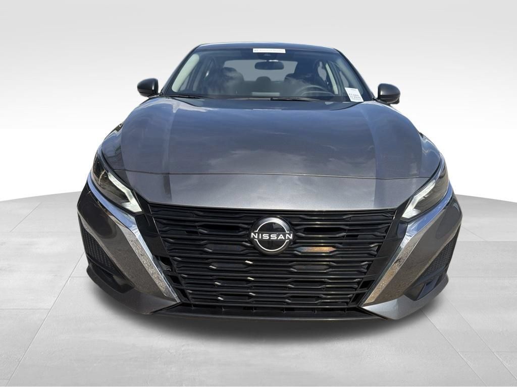 Used 2025 Nissan Altima 2.5 SV FWD image 20