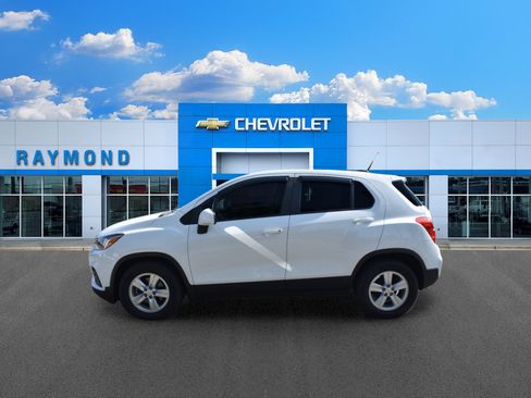 Used 2020 Chevrolet Trax LS w/ Tint and Cruise Package FWD image 6