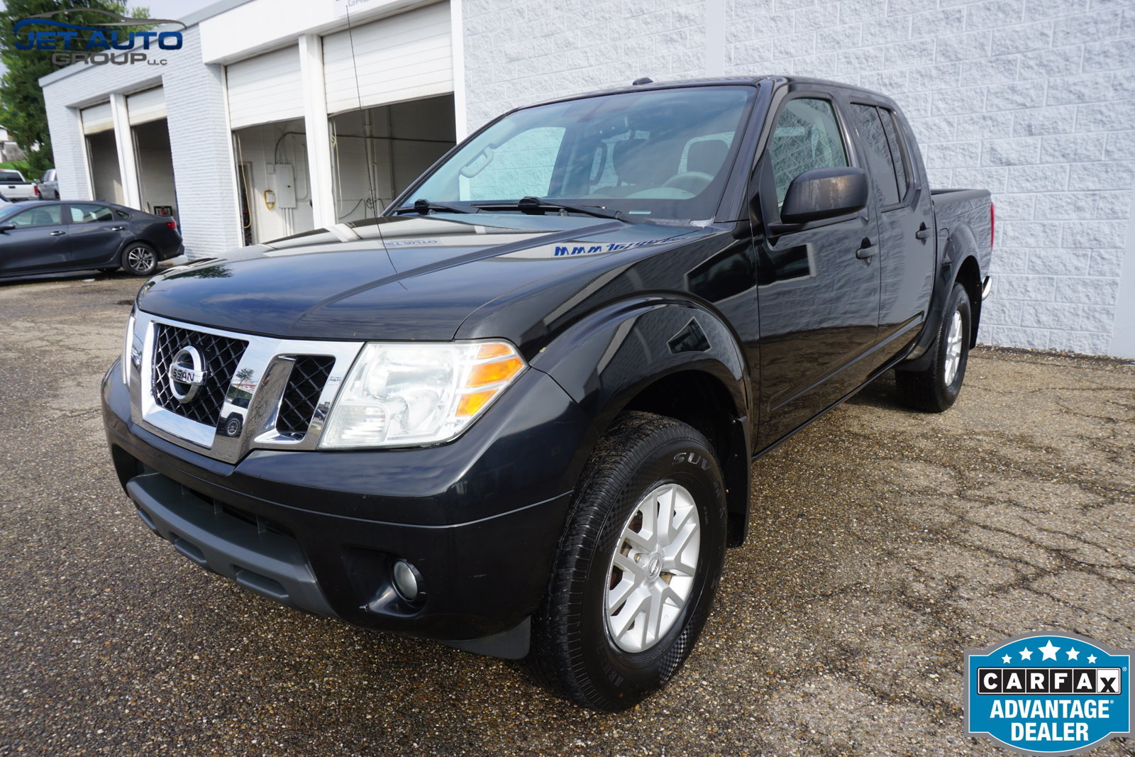 Used 2016 Nissan Frontier SV w/ SV Value Truck Package AWD/4WD image 3