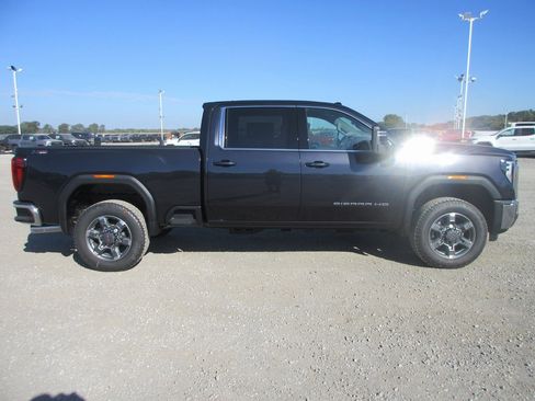 New 2026 GMC Sierra 2500 SLE w/ SLE Value Package; image 3