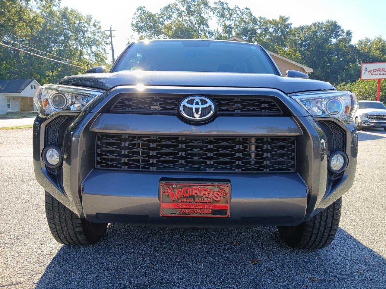 Used 2018 Toyota 4Runner SR5 RWD image 3