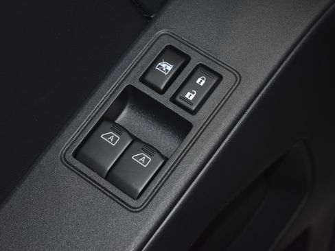 New 2026 Nissan Frontier S image 4