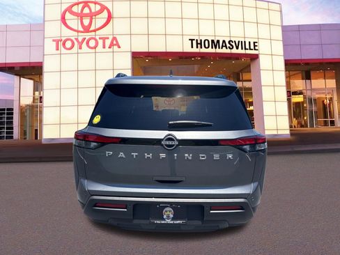 Used 2025 Nissan Pathfinder SV FWD image 6