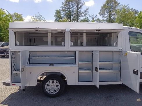 New 2026 Ford Transit 350 w/ Interior Upgrade Package RWD image 33