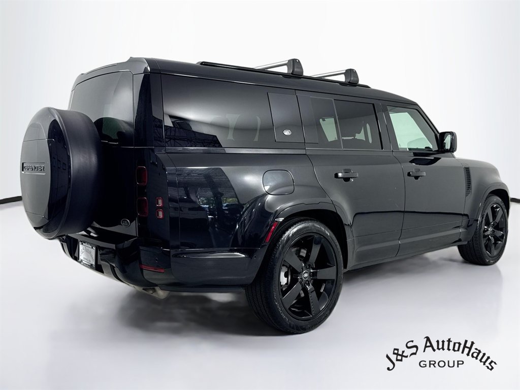 Used 2023 Land Rover Defender 130 X-Dynamic SE AWD/4WD image 7