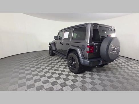 Used 2021 Jeep Wrangler Unlimited Sahara AWD/4WD image 44