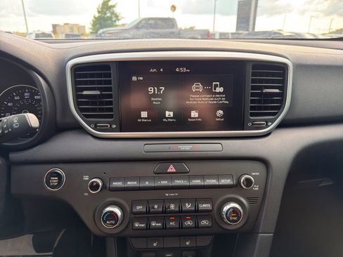 Used 2022 Kia Sportage LX w/ LX FWD Value Edition Package image 14