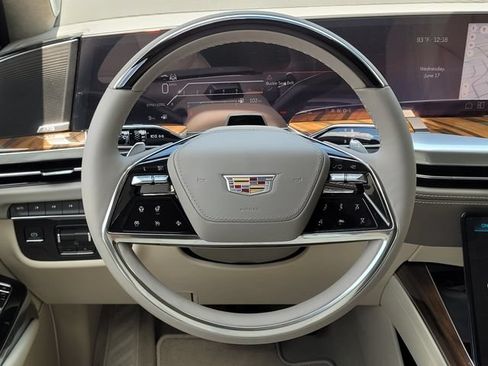 New 2026 Cadillac Escalade Platinum Sport AWD/4WD image 10