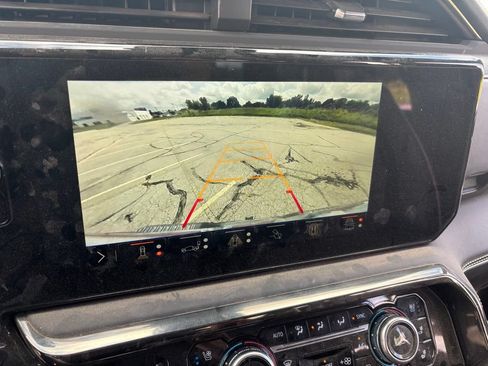Used 2024 GMC Sierra 2500 AT4X AWD/4WD image 17