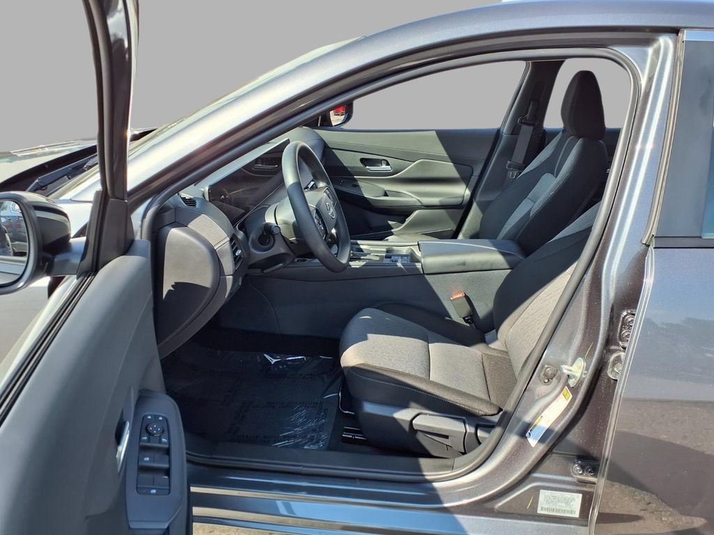 Used 2026 Nissan Sentra SV w/ Floor Mat Package FWD image 20