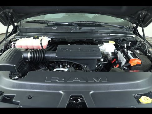 Used 2024 RAM 1500 Big Horn image 16