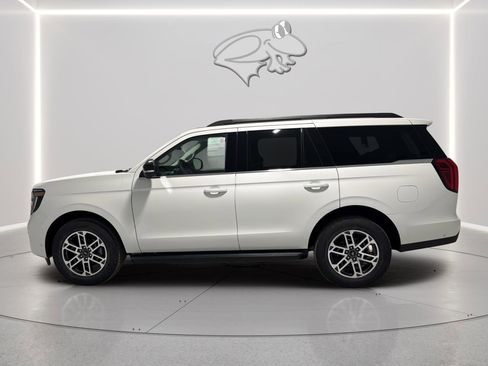 New 2025 Ford Expedition Active image 3