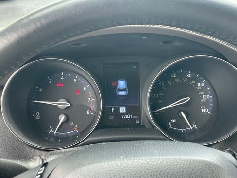 Used 2021 Toyota C-HR Limited image 11