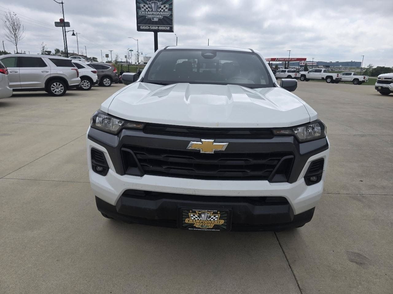 Used 2023 Chevrolet Colorado LT w/ LT Convenience Package II AWD/4WD image 9